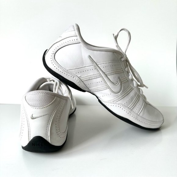 Nike Musique III Woman Sneakers White Leather Sneakers US 8 - Picture 6 of 11